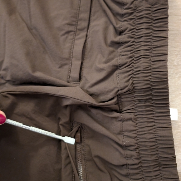 Fabletics brown cargo pants - Picture 7 of 7